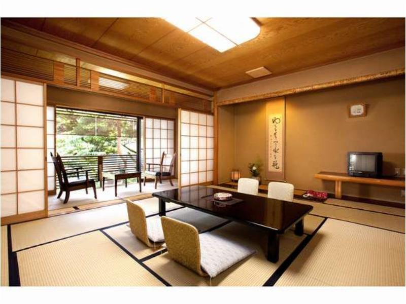 Hotel Atami Onsen Yamaki Ryokan Zewnętrze zdjęcie